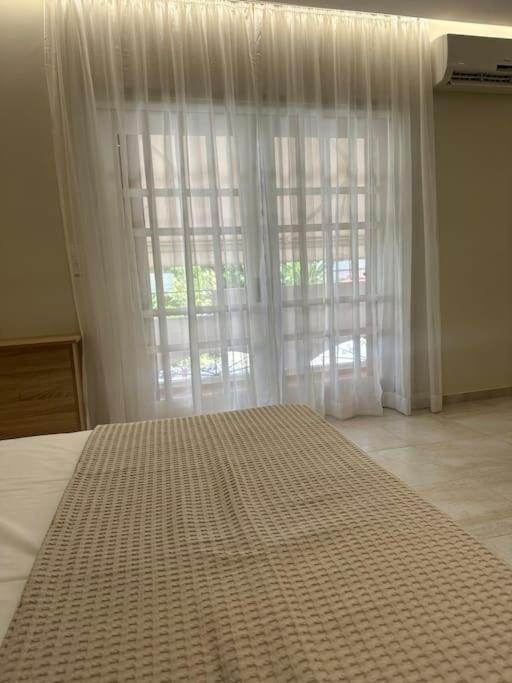 Eclectic Apartment Near Downtown Heraklion Exterior foto