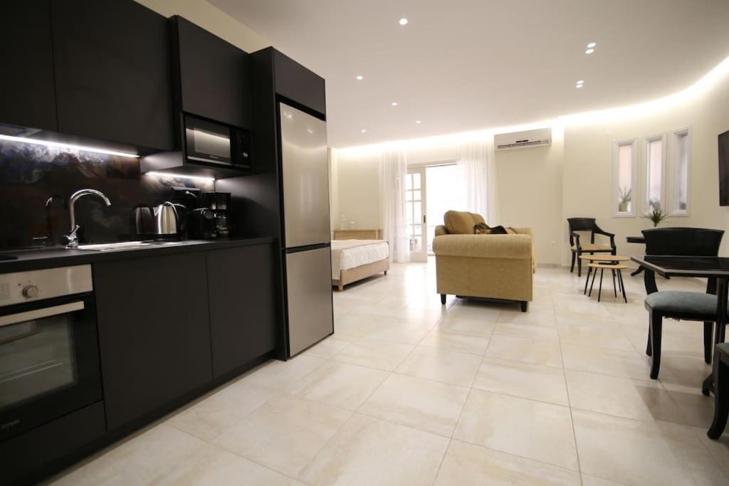 Eclectic Apartment Near Downtown Heraklion Exterior foto