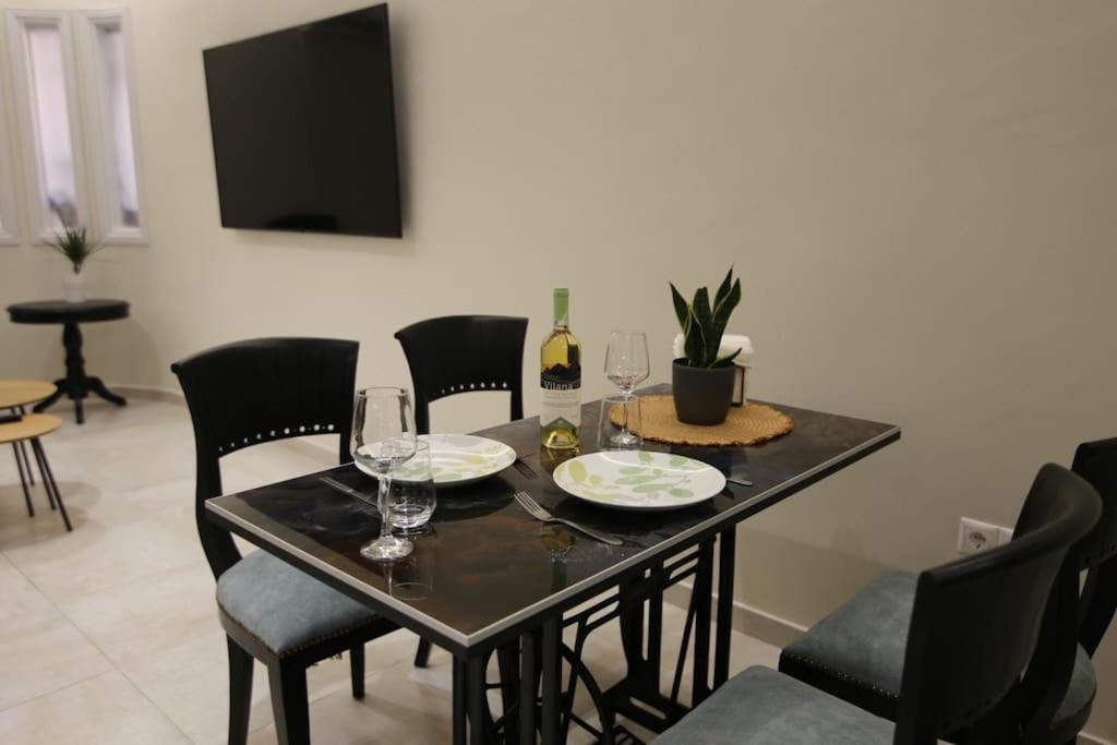 Eclectic Apartment Near Downtown Heraklion Exterior foto