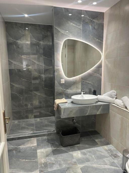 Eclectic Apartment Near Downtown Heraklion Exterior foto