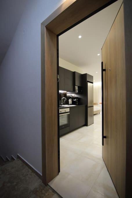 Eclectic Apartment Near Downtown Heraklion Exterior foto